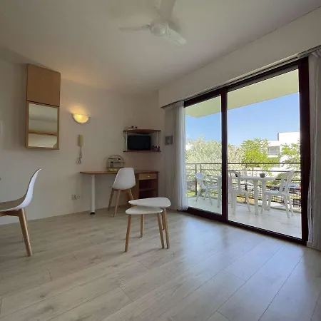 Confortable Avec Balcon, Parking, Piscine Proche Port La Rochelle - Fr-1-246-664 *